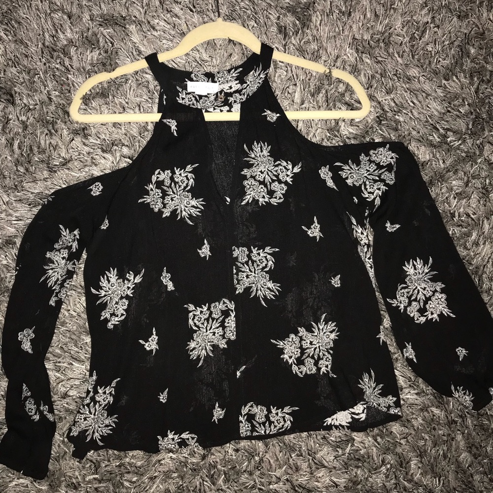 Cute blouse
